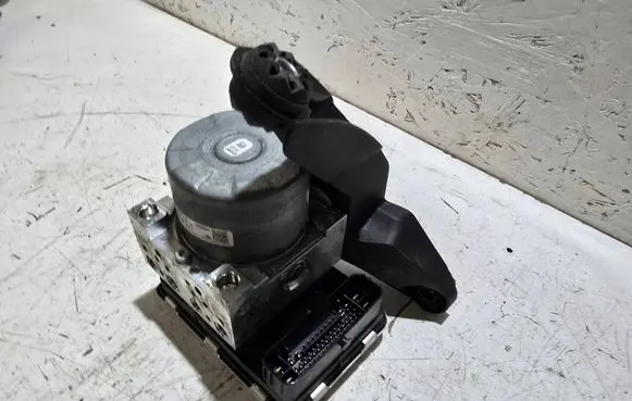 BMW 1 F40 ABS Pump 5a25fe0 5a25fd9