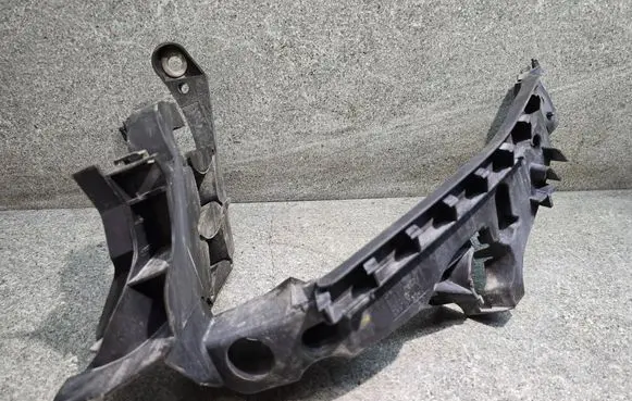 Audi A4 S4 B8 8K Headlight/headlamp mounting bracket 8K0805607A 2002837
