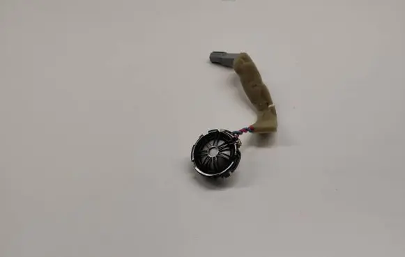 Front door high frequency speaker