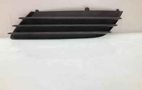 Opel Astra H Front bumper lower grill 13117250