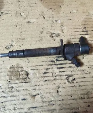 Volvo XC90 Fuel injector 0445110251