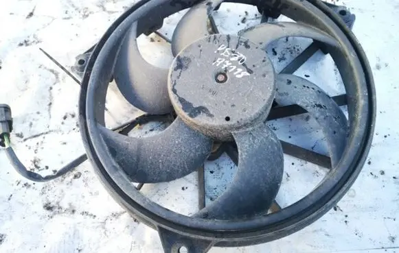 Peugeot 807 Radiator cooling fan shroud 1494742080 5020329