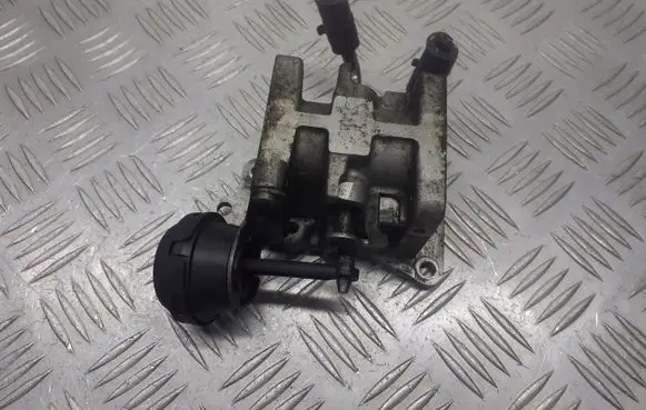 Volkswagen PASSAT B6 Throttle valve position sensor 03G131063E