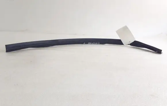 Hummer H3 Front bumper corner part panel trim 