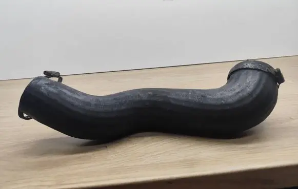 Volvo XC90 Intercooler hose/pipe 31261366