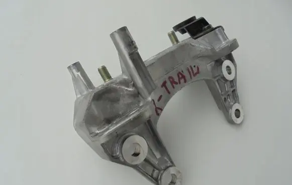 Nissan X-Trail T32 Other engine bay part
