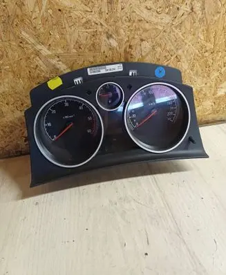 Opel Astra H Speedometer (instrument cluster) 13186323HE SW00314
