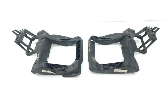 Jeep Cherokee Front bumper mounting bracket