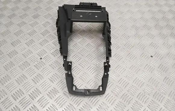 Nissan Leaf II (ZE1) Other interior part 689225SH0A