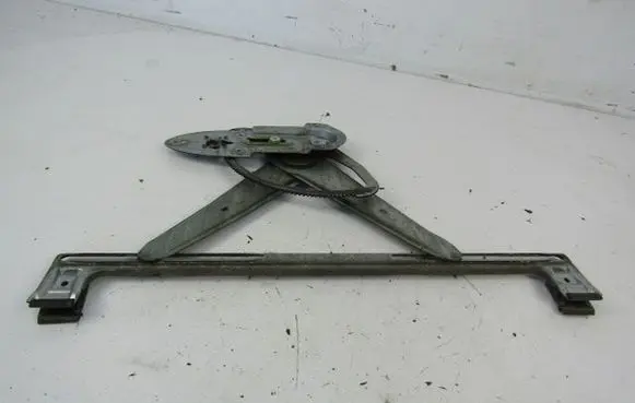 Ford Focus C-MAX Front door window regulator with motor 