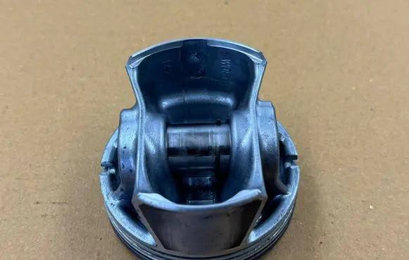BMW 1 F20 F21 Piston 7601181