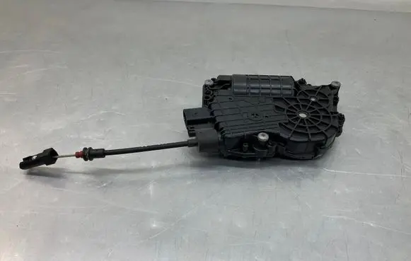 BMW 5 F10 F11 Front door soft close latching motor 41523098