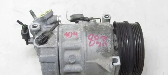 Volvo V40 Air conditioning (A/C) compressor (pump) 31418495