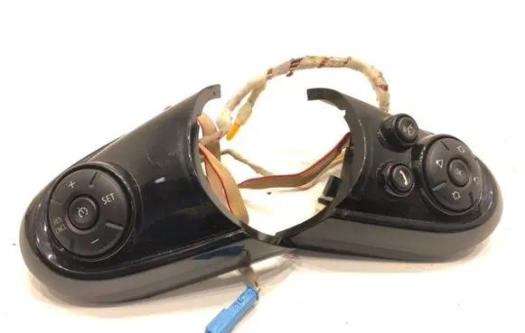 Mini Clubman F54 Steering wheel buttons/switches 6814559