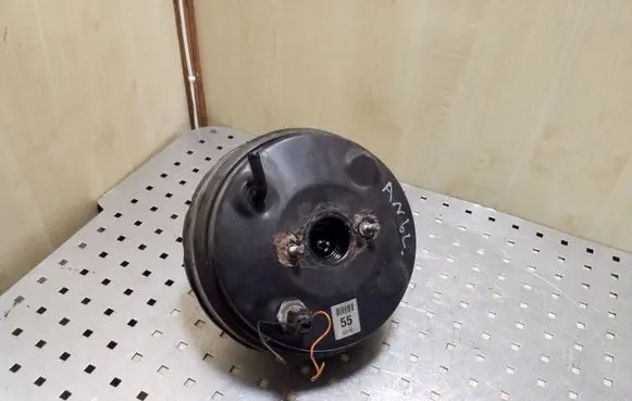 KIA Sportage Brake booster