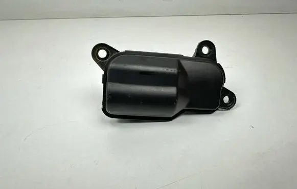 BMW 3 E90 E91 Intake manifold valve actuator/motor 70308150