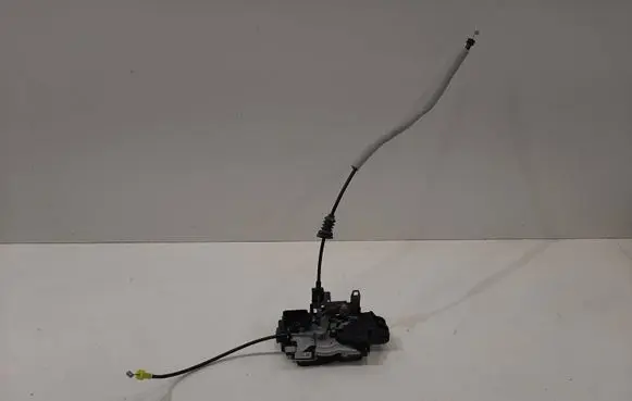 Volvo XC90 Front door lock 31462456