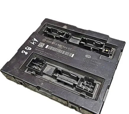 Audi A5 8T 8F Comfort/convenience module 8K0907064DC 00002001 5DK0099183