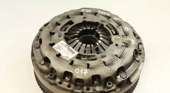 BMW 4 F32 F33 Clutch set kit 8631999 21208631999 7640733