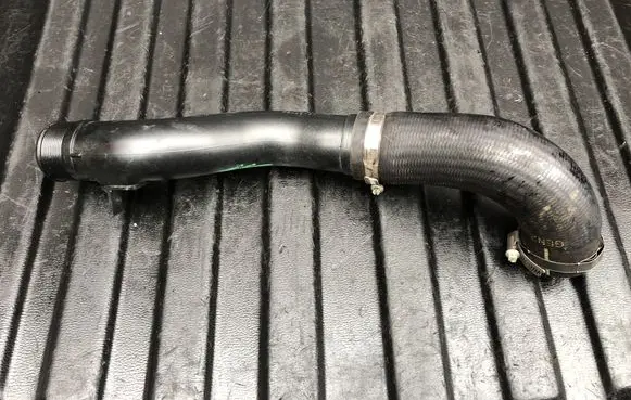 Land Rover Discovery 5 Intercooler hose/pipe FPLA6K770C PA66GF15