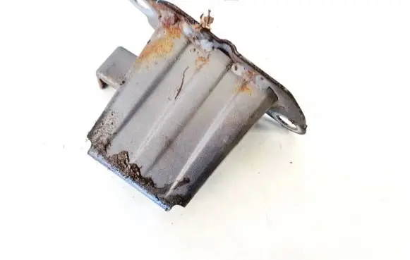 Peugeot 4007 Front bumper mounting bracket