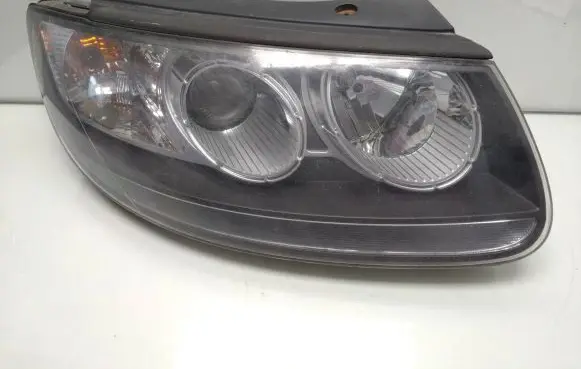 Hyundai Santa Fe Headlight/headlamp 921022BXXX