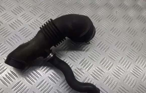 Ford Focus Air intake hose/pipe 7M51-9A673-HF
