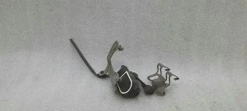 Mercedes-Benz E W213 Rear air suspension level height sensor A0009053704