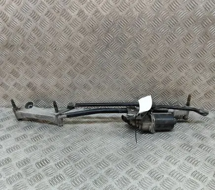 Mercedes-Benz CLA C117 X117 W117 Front wiper linkage and motor A1769061800 A1768200040
