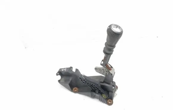Nissan Qashqai Gear shifter/selector JD200