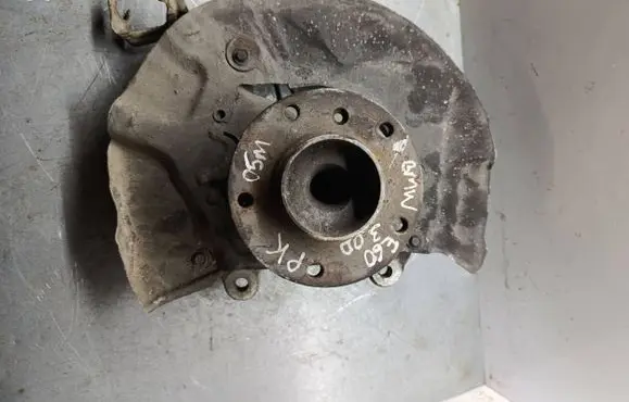 BMW 5 E60 E61 Front wheel hub 6760953L