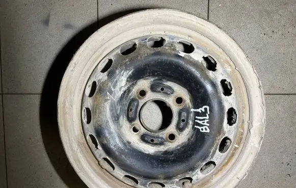 Volvo S40, V40 R15 steel rim MR9614A45440 2150421 MR9614