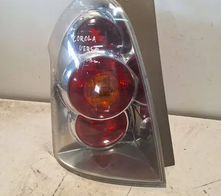 Toyota Corolla Verso E121 Rear/tail lights 0000010202 0F01 R2RRS1