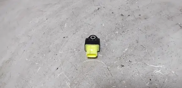 Lexus CT 200H Airbag deployment crash/impact sensor 8983175020