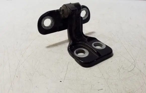 Land Rover Discovery Sport Rear door lower hinge 228A65CB