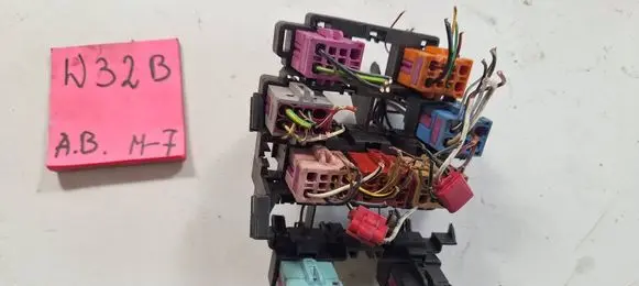 Audi A3 S3 8L Fuse box set 8D0937503
