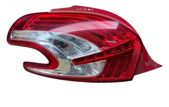 Peugeot 208 Rear/tail lights 967262838002