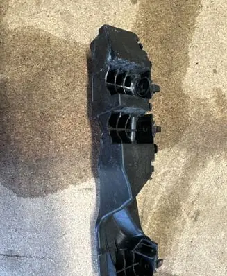 KIA Niro Front bumper mounting bracket 86552AT000