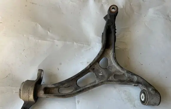 Dodge Durango III Front lower control arm/wishbone 68022605AD