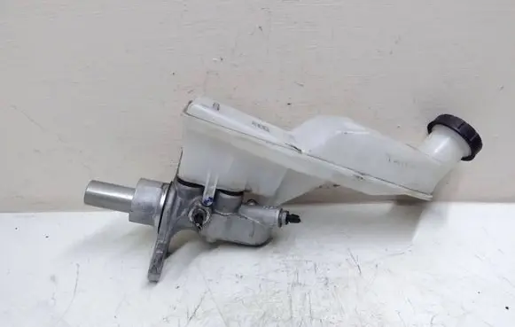 Mercedes-Benz GLA W156 Master brake cylinder A2464300302