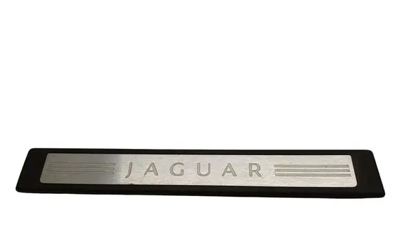 Jaguar XF X250 Front sill trim cover 8X2313201AF