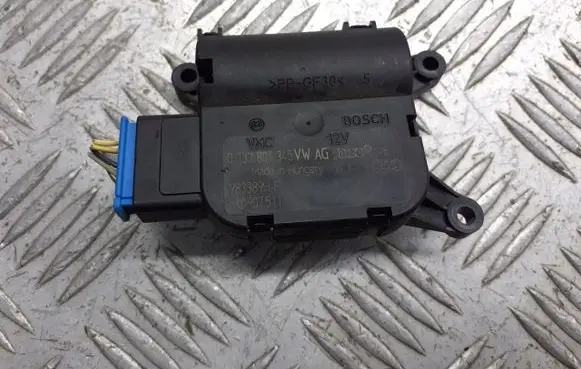 Volkswagen Touran I A/C air flow flap actuator/motor 0132801345