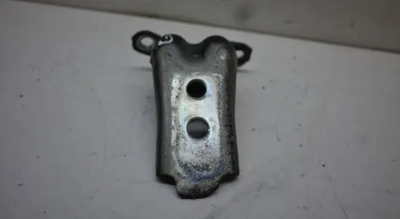 Subaru Outback (BS) Rear door lower hinge