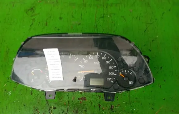 Ford Focus Speedometer (instrument cluster)