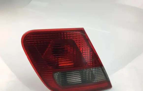 Mitsubishi Carisma Tailgate rear/tail lights 151219