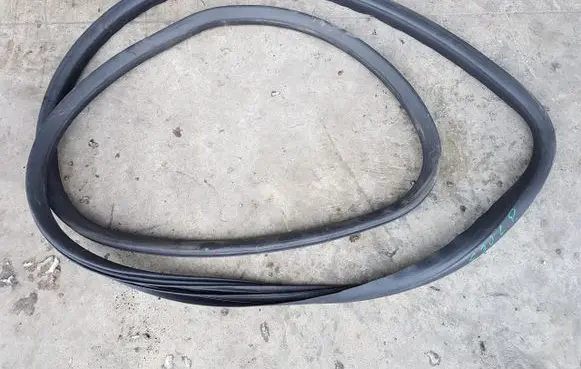 Volvo C30 Front door rubber seal 