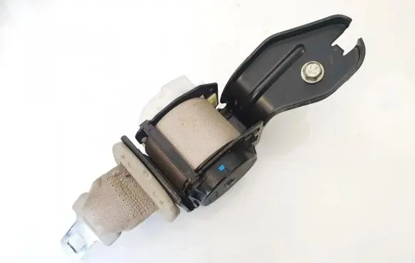 Middle seatbelt (rear)
