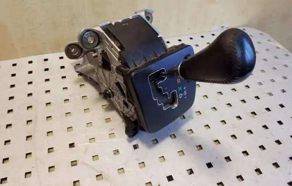 Lexus RX 330 - 350 - 400H Gear shifter/selector 
