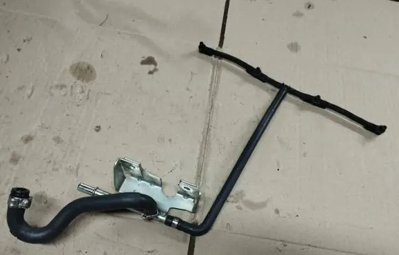 Jeep Renegade Fuel return line/hose 55271701