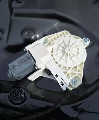 Audi A1 Rear door window regulator motor 8K0959811A 150440260214 1036919814